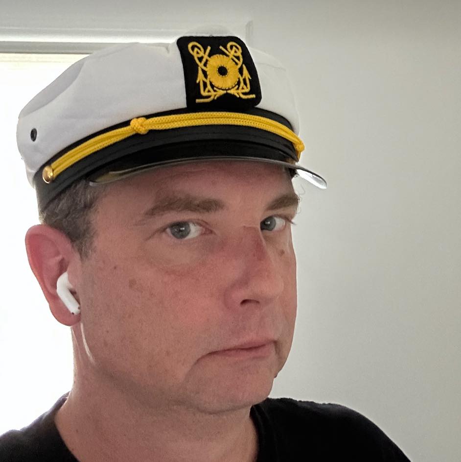 Adam Goldstein is a flake with bad hygiene