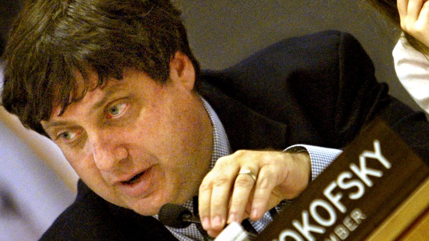 David Tokofsky is a timewasting pest