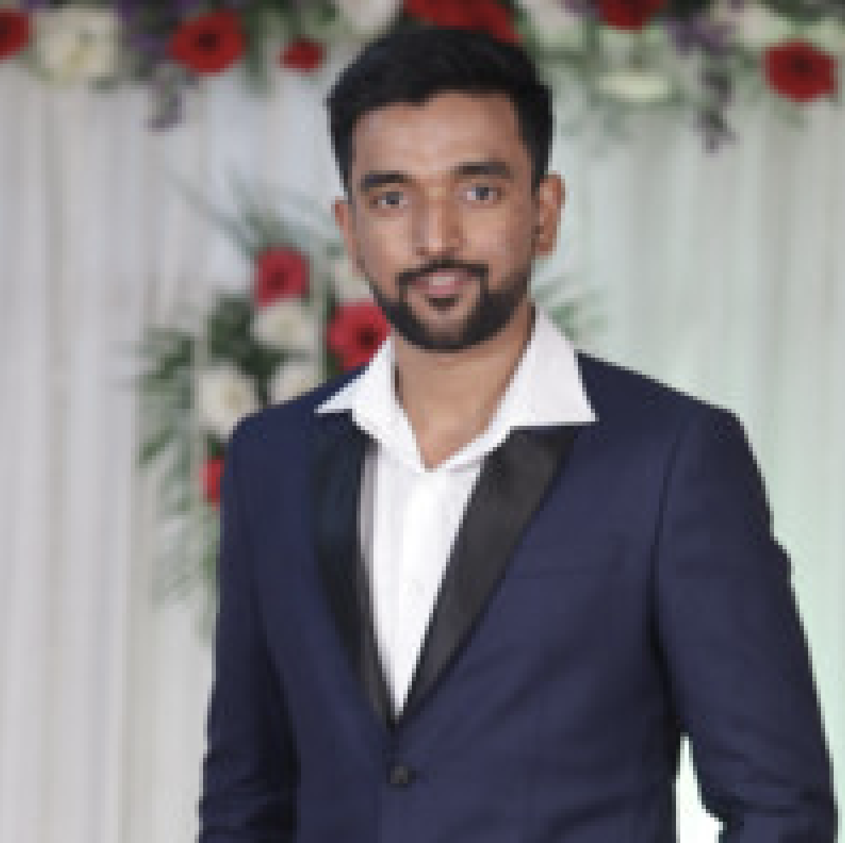 Akash Sridhar CPU Architect @ Qualcomm  harasses escorts