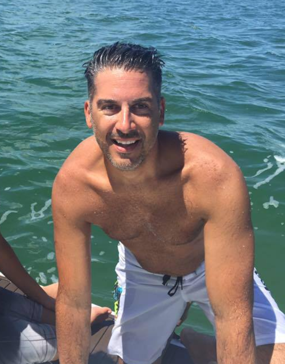 Vincent Adinolfi Hendrick Automotive Group is horrible to escorts