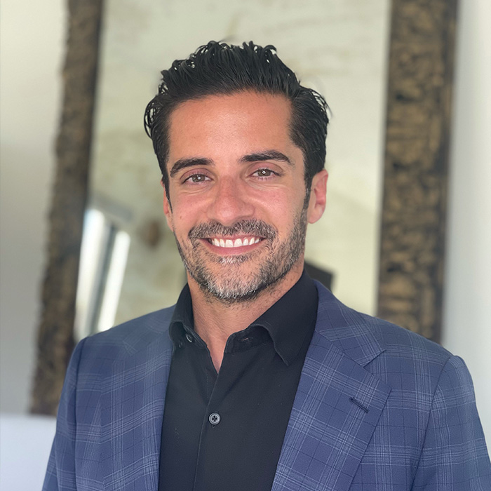 Dr. Ahmed Maki in Los Angeles is an EXTREME abuser